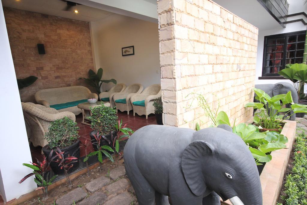 The Moon Villa Siem Reap Exterior foto